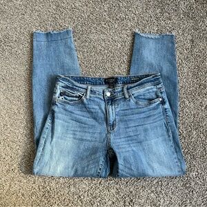 Judy Blue Boyfriend Fit Straight Leg Light Wash Denim Jeans Stretchy Comfort 30